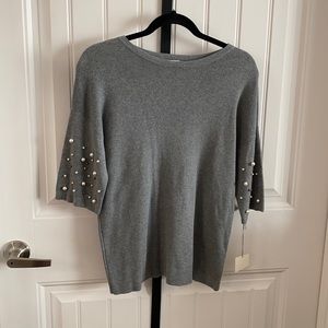 🤯MOVING SALE🤯 NWT A New Day sweater with faux pearl accents